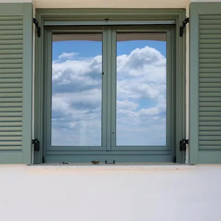 Admonis - In The Olive Grove Melissatika